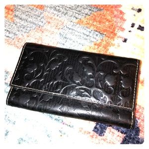 Patricia Nash Black wallet